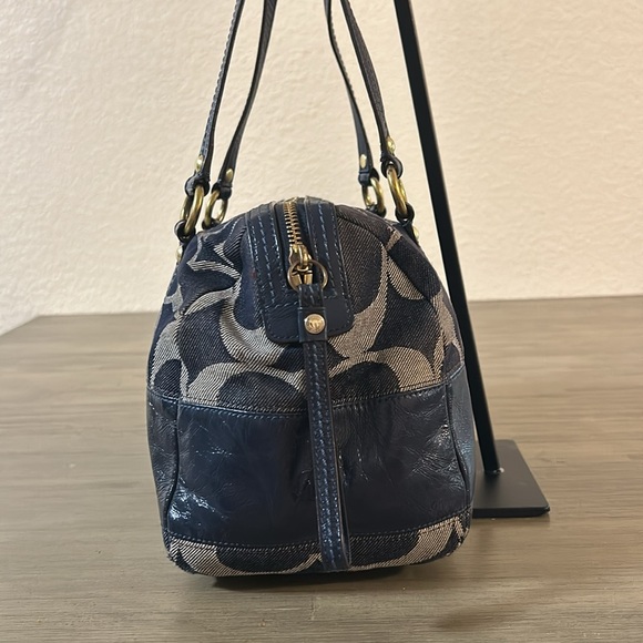 Coach Blue and Tan Shoulder Bag - Picture 3 of 12